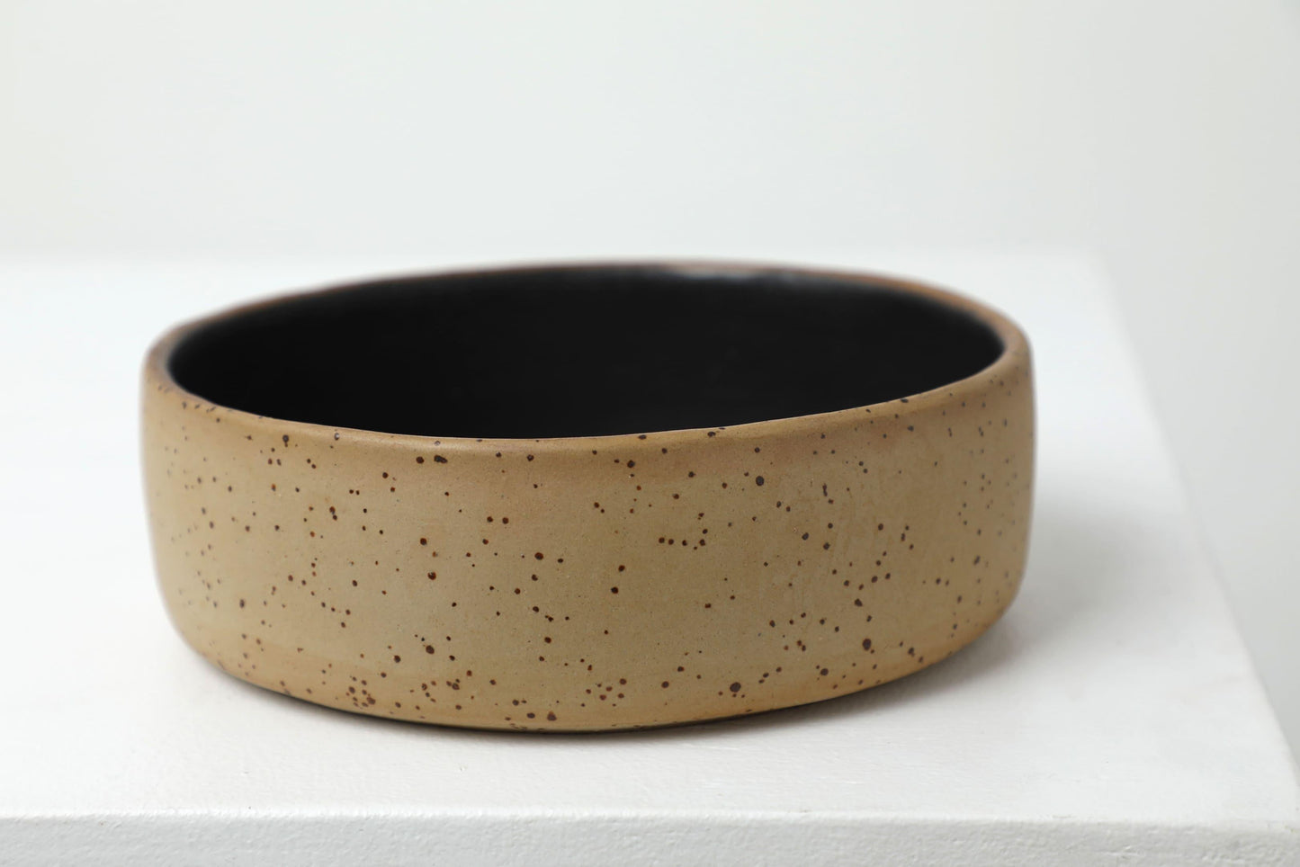 Handmade ceramic dog bowls | RAW+BLACK | animalistus