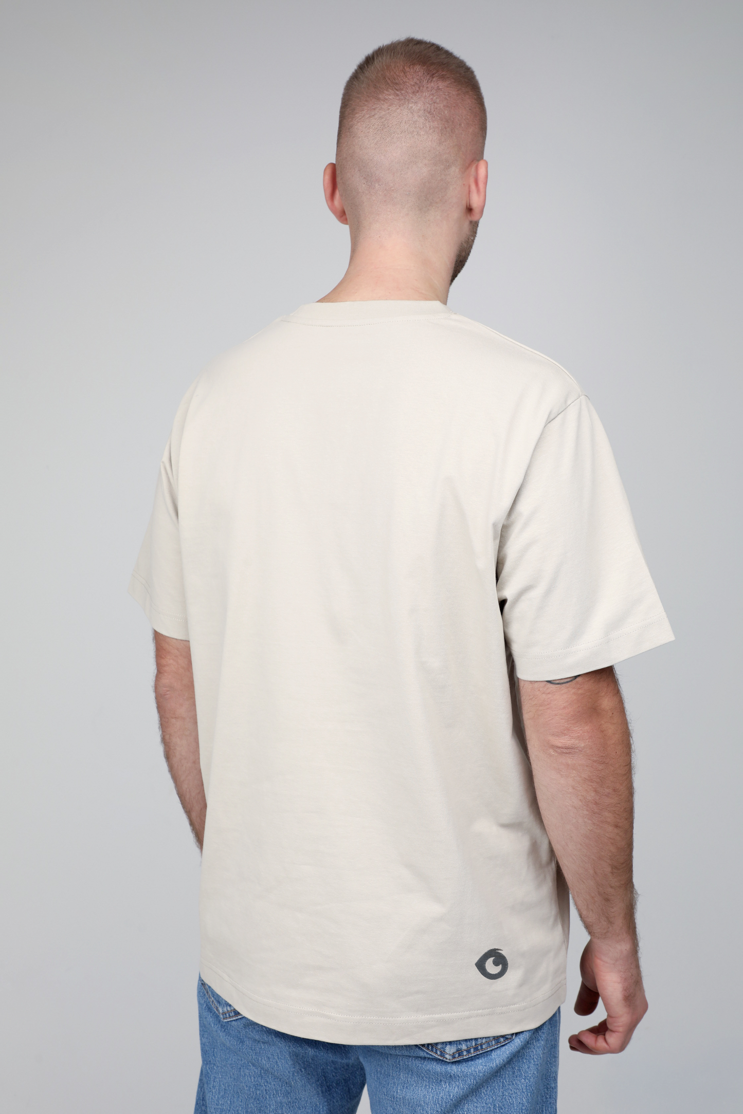 Under my watch | Heavyweight T-Shirt with embroidered dog. Oversized | Unisex | animalistus