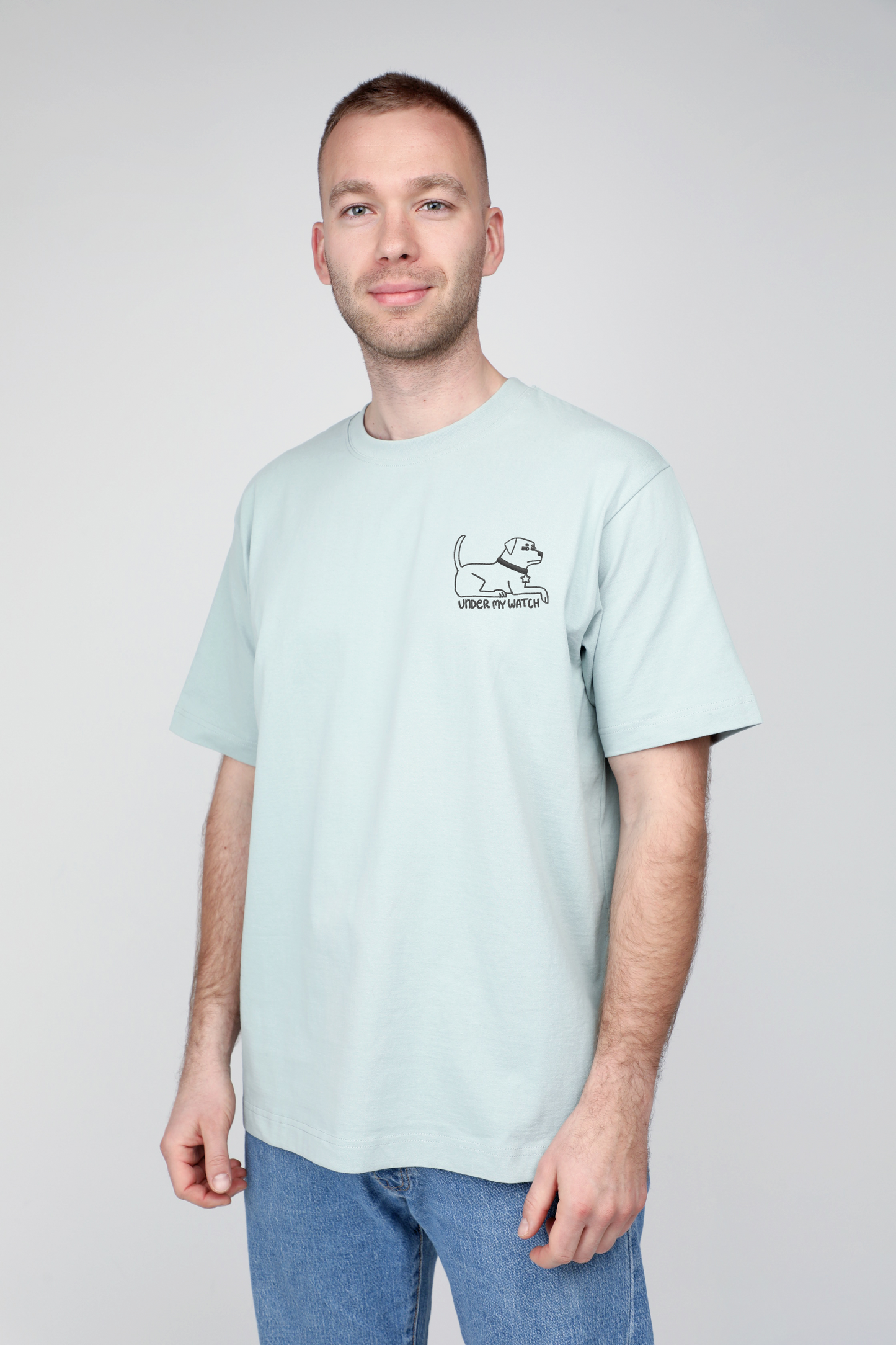 Under my watch | Heavyweight T-Shirt with embroidered dog. Oversized | Unisex | animalistus