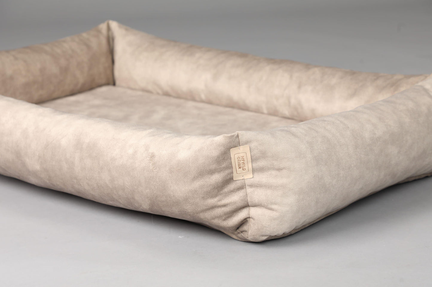 2-sided dog bed with sides. BEIGE - premium dog goods handmade in Europe by My Wild Other