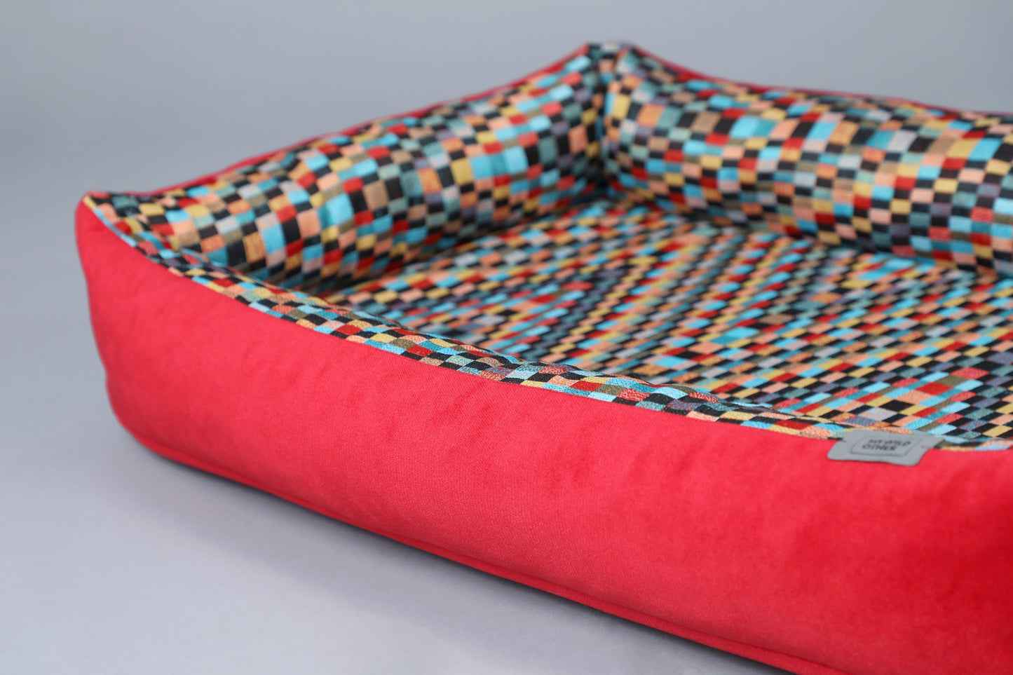 Modern dog bed with sides | 2-sided | CHECKERED + RED | animalistus