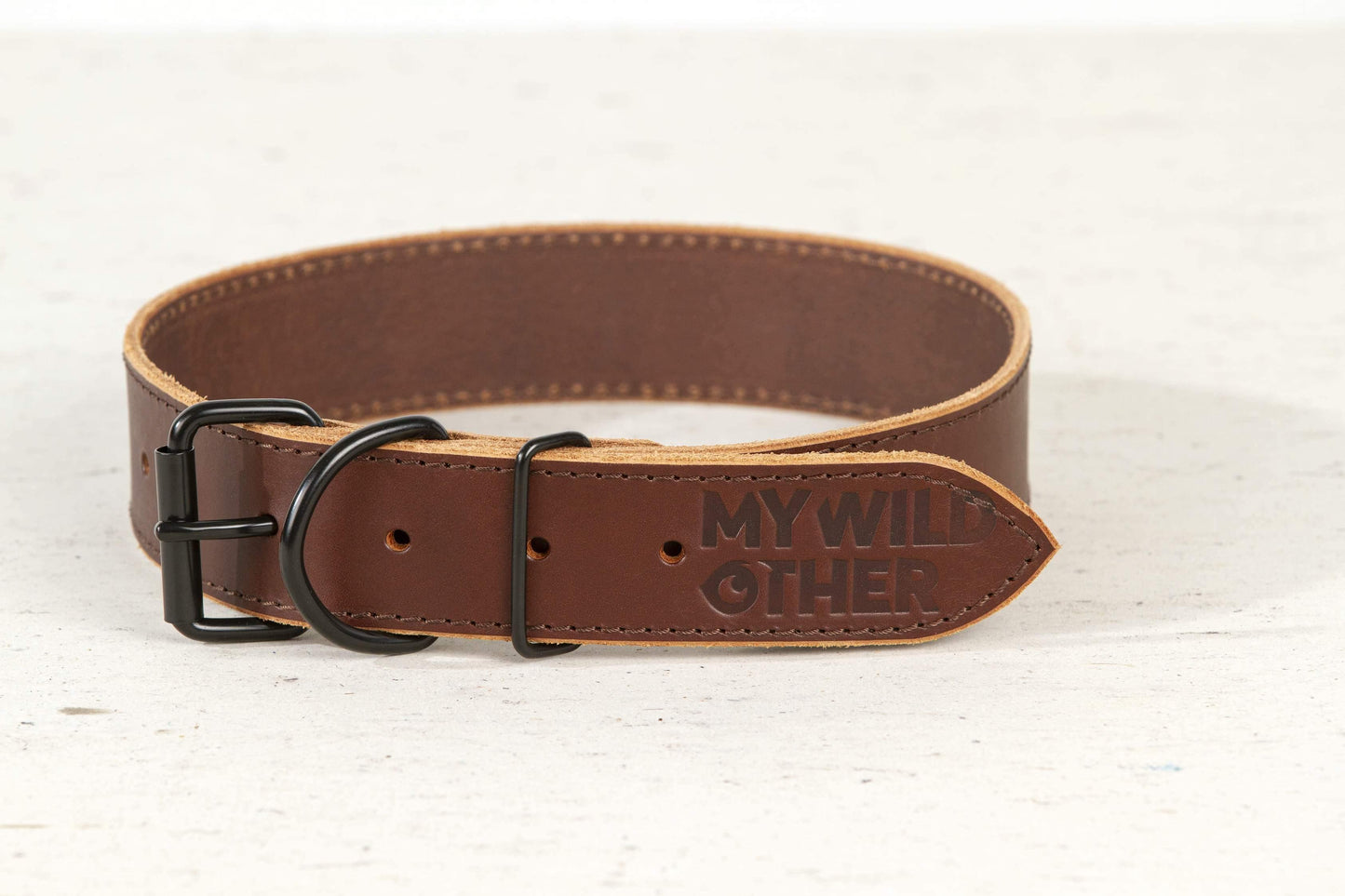 Handmade brown leather dog collar | animalistus
