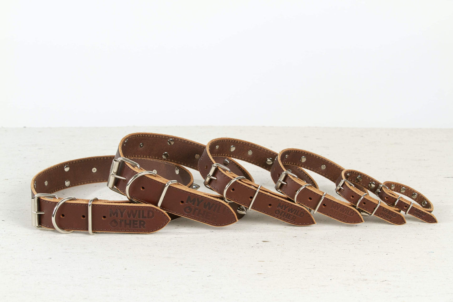 Handmade brown leather STUDDED dog collar | animalistus