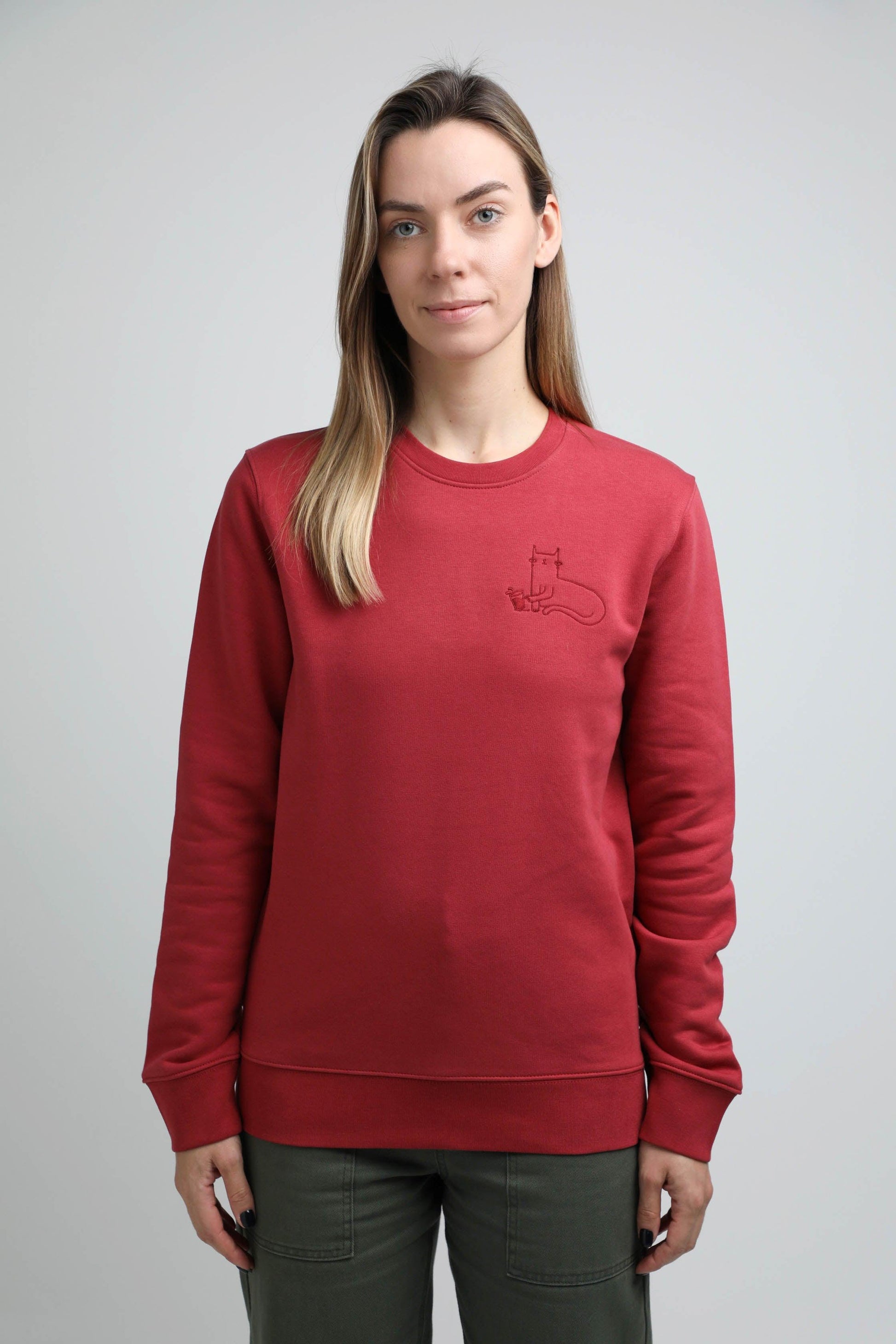 XL available only | Cat | Crew neck sweatshirt with embroidered cat. Regular fit | Unisex | animalistus
