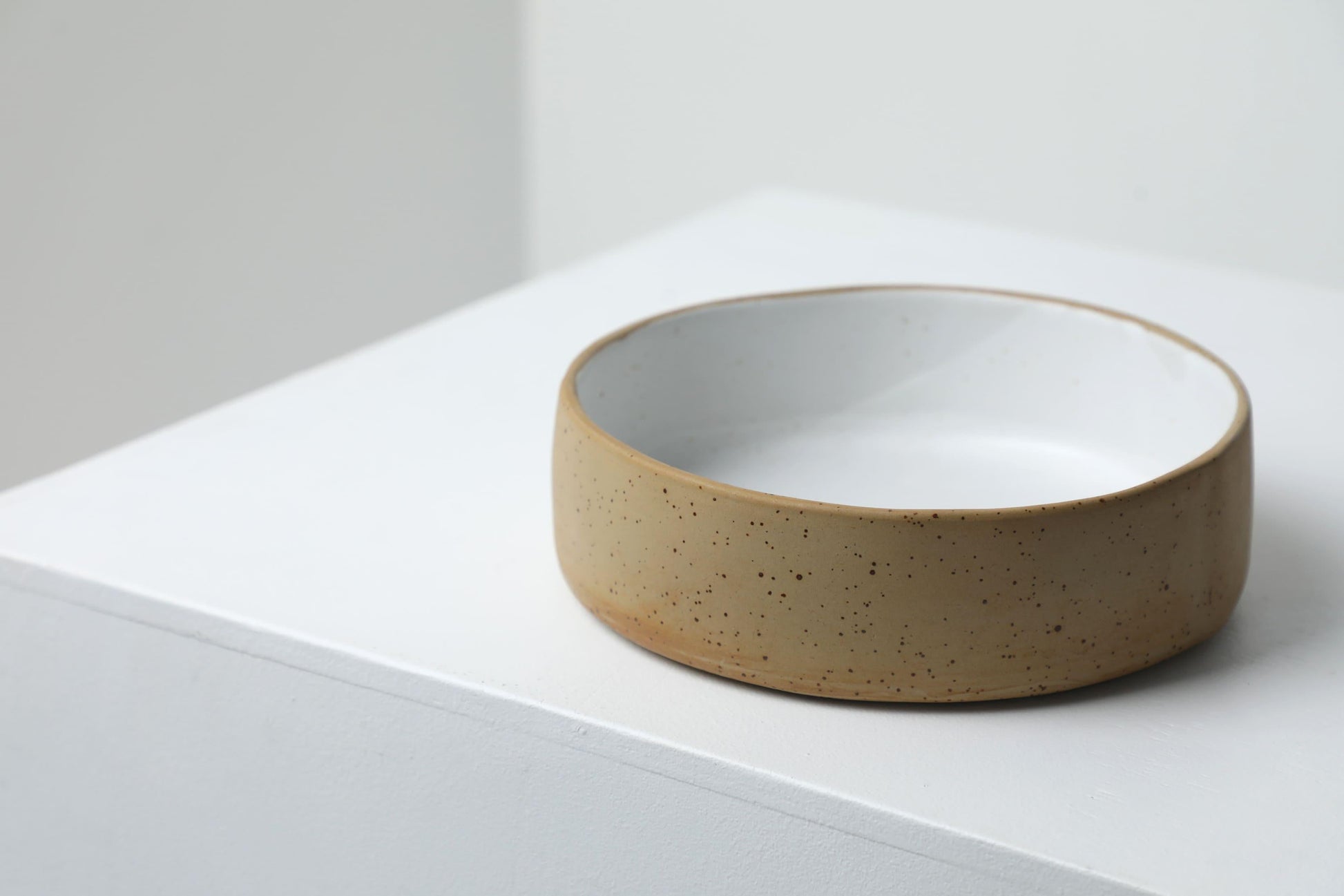 Raw+White HANDMADE CERAMIC dog bowls - premium dog goods handmade in Europe by My Wild Other