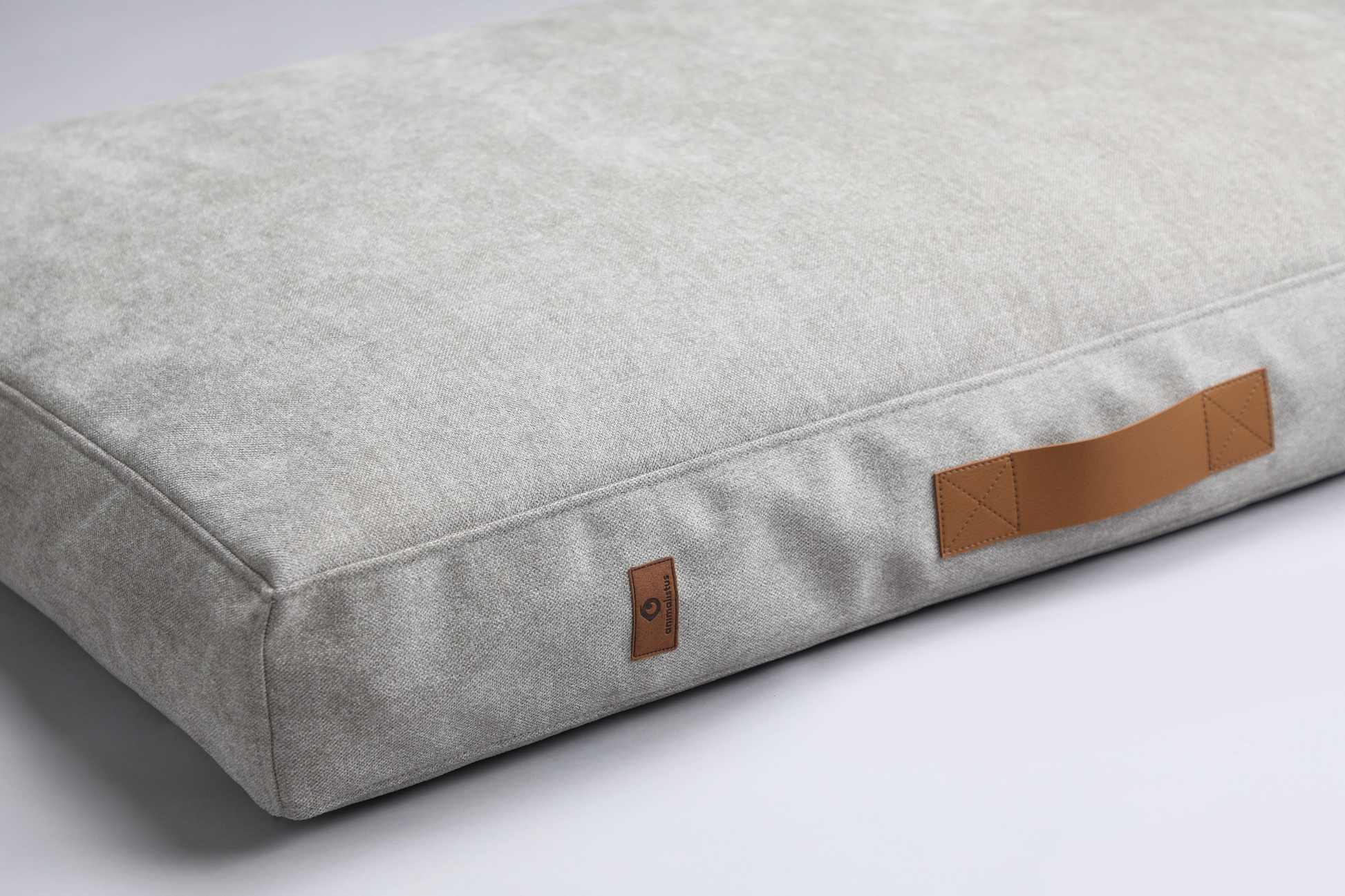 Scandinavian design dog bed | LuxSoft | 2-sided | LIGHT BEIGE | animalistus