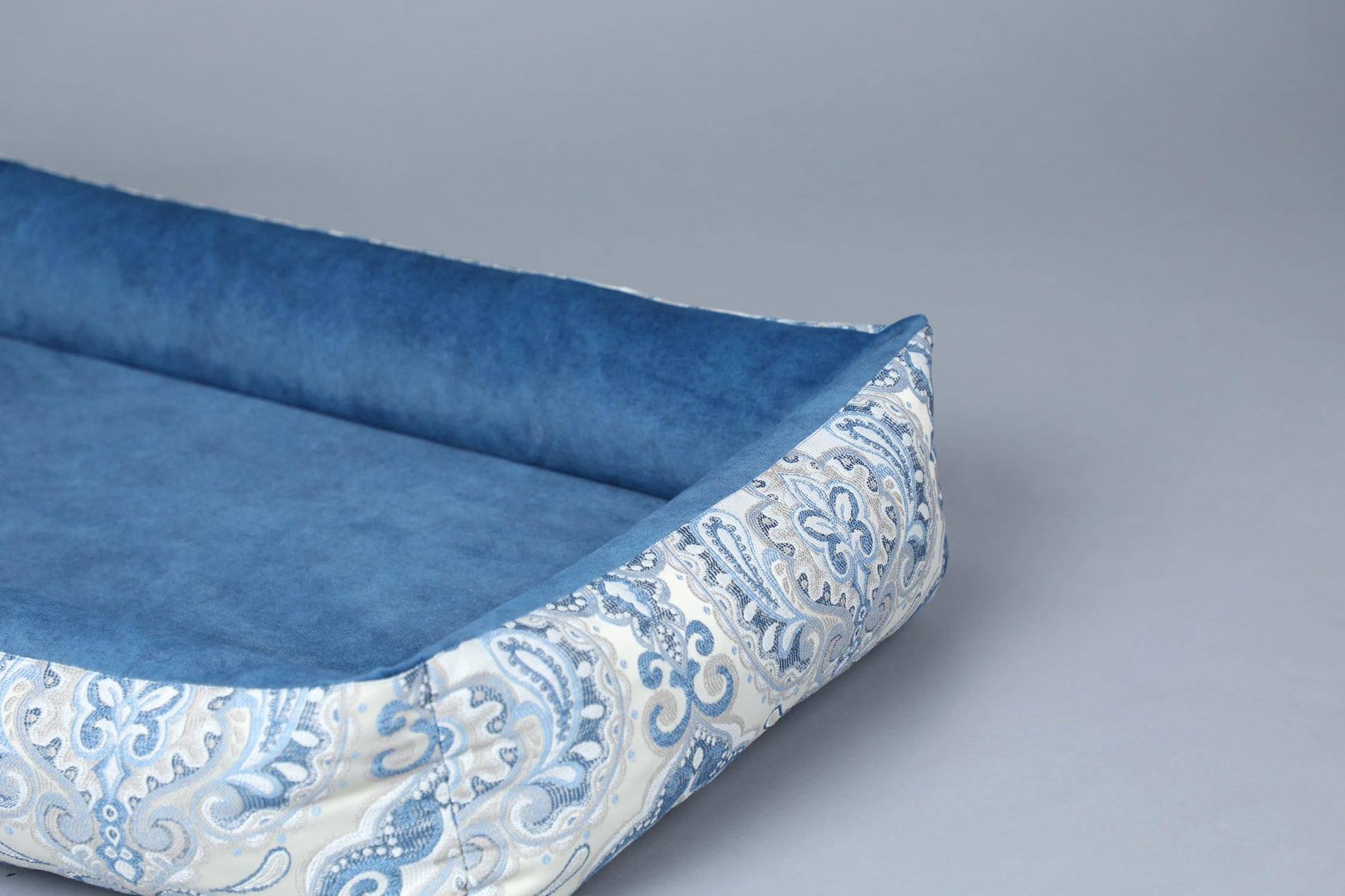 2-sided bohemian style dog bed. SAPPHIRE BLUE - premium dog goods handmade in Europe by animalistus