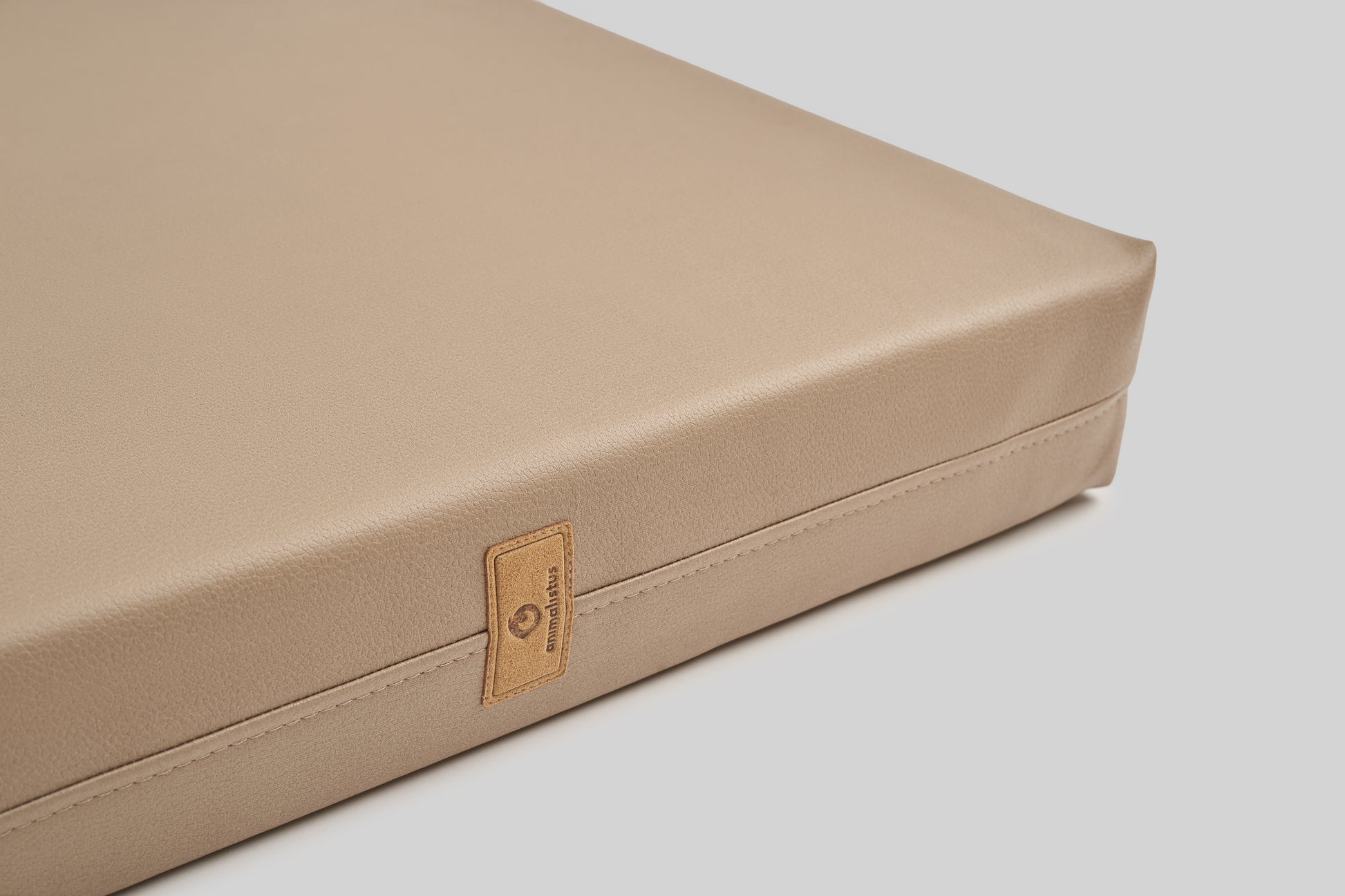 Leather-look dog bed | ComfySupport+ | 2-sided | ALMOND BEIGE | animalistus