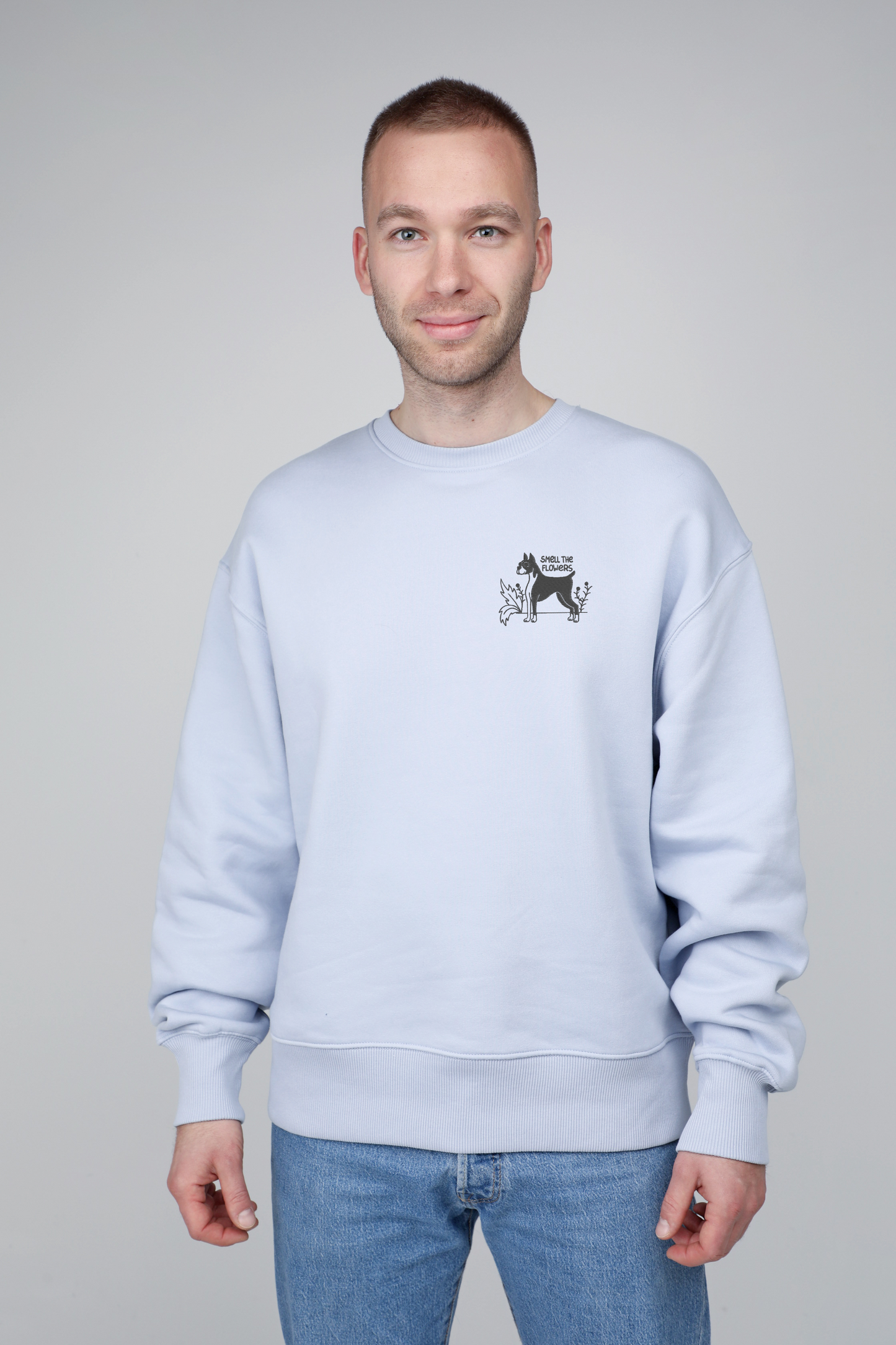 Smell the flowers | Crew neck sweatshirt with embroidered dog. Oversize fit | Unisex by My Wild Other