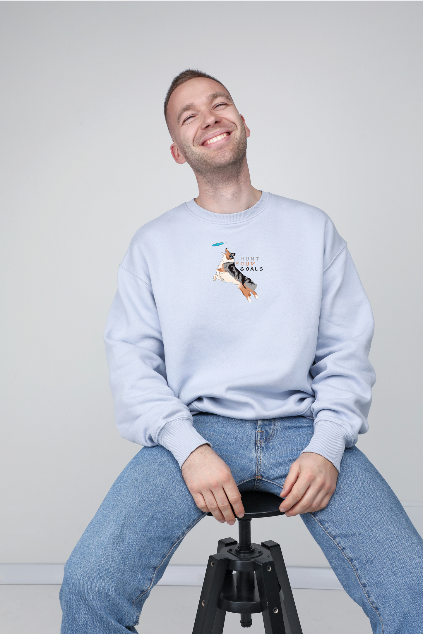 Hunt your goals | Crew neck sweatshirt with dog. Oversize fit | Unisex - premium dog goods handmade in Europe by animalistus