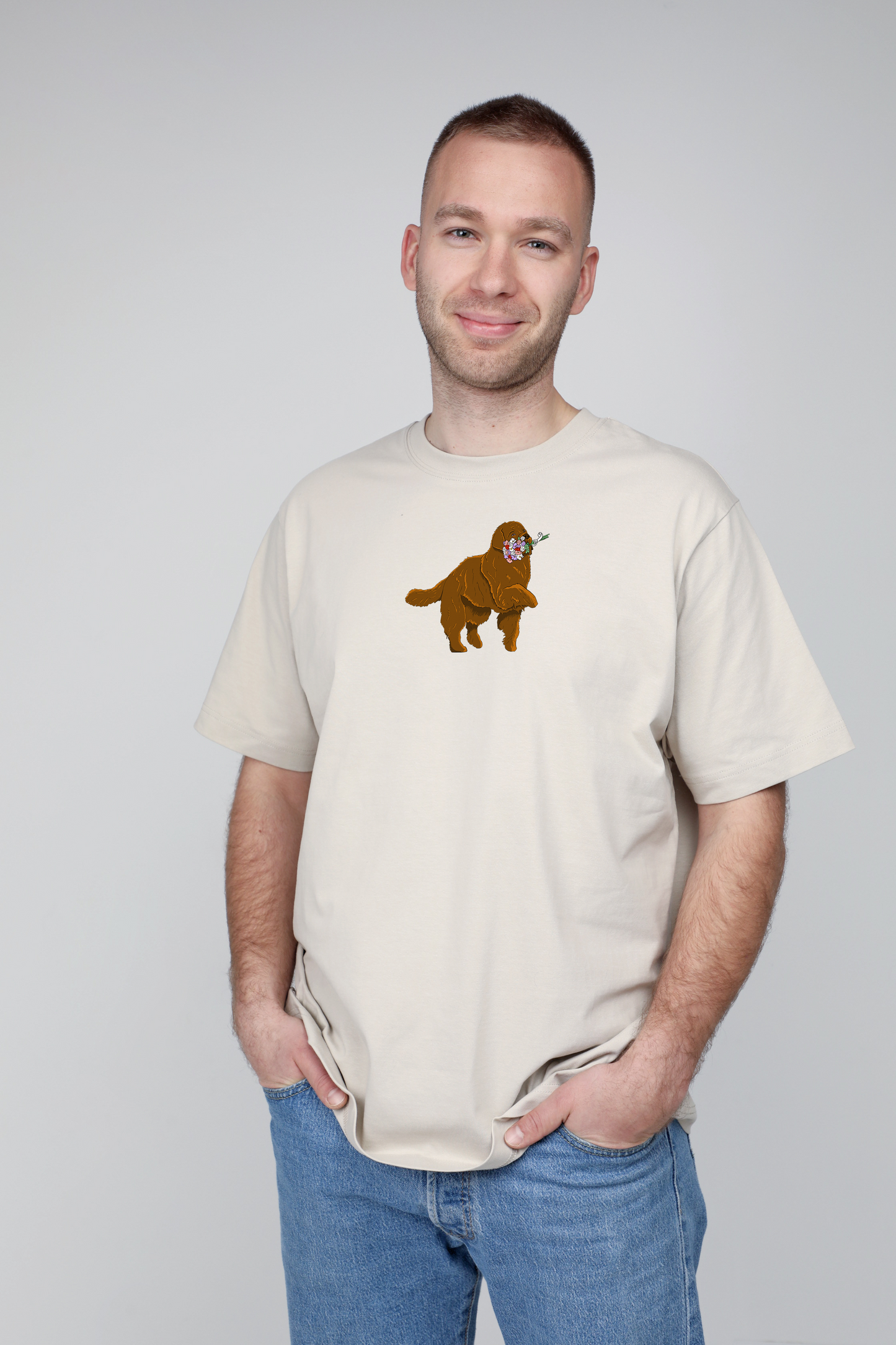 Giant dog with flowers | Heavyweight T-Shirt with dog. Oversized | Unisex - premium dog goods handmade in Europe by animalistus