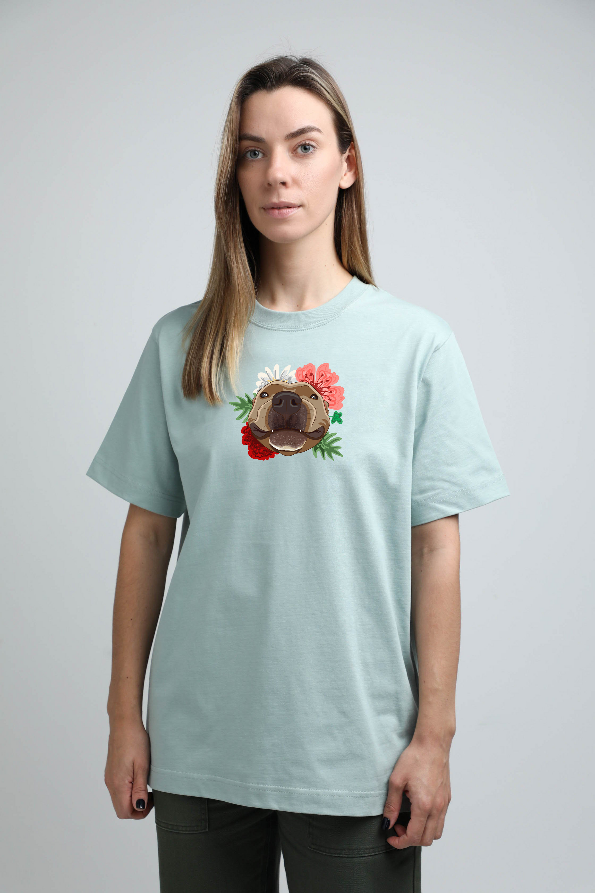 Serious dog with flowers | Heavyweight T-Shirt with dog. Oversized | Unisex | animalistus