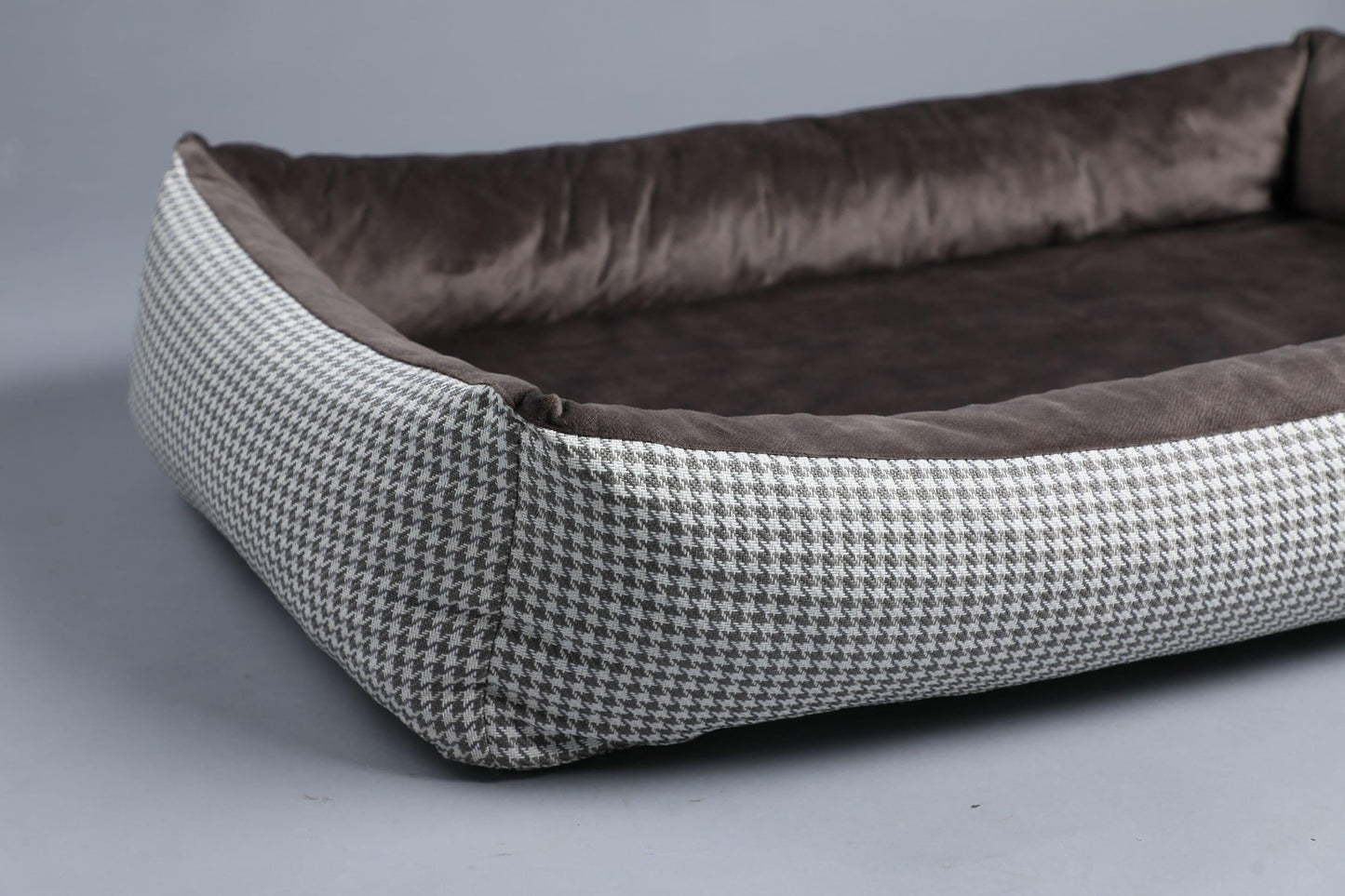 Modern dog bed with sides | 2-sided | HOUNDSTOOTH+TAUPE - premium dog goods handmade in Europe by My Wild Other