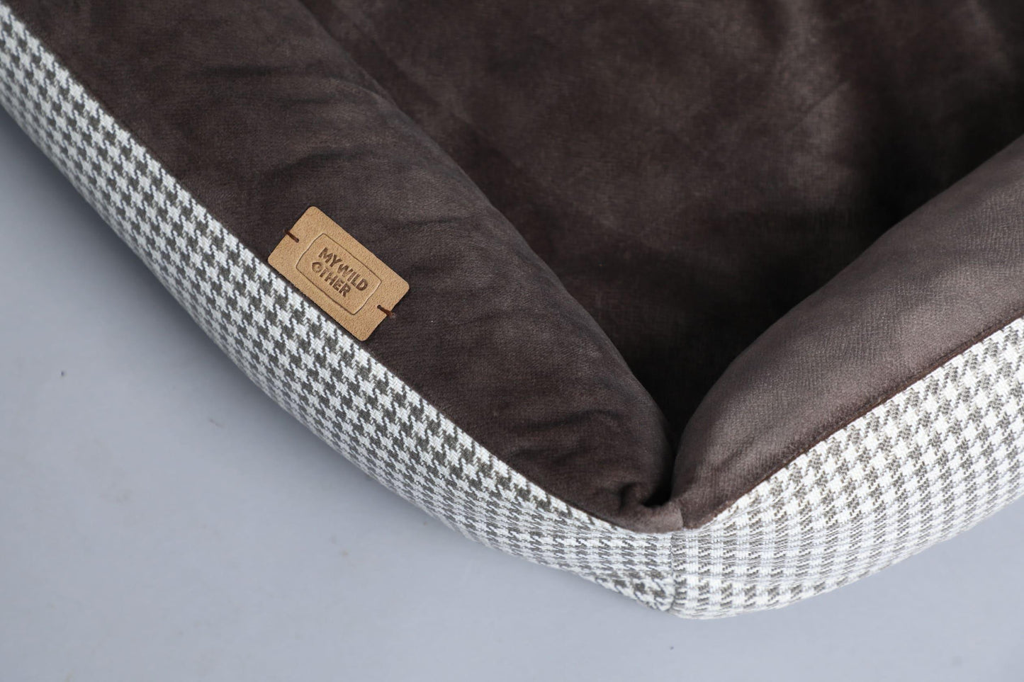 Modern dog bed with sides | 2-sided | HOUNDSTOOTH+TAUPE - premium dog goods handmade in Europe by My Wild Other
