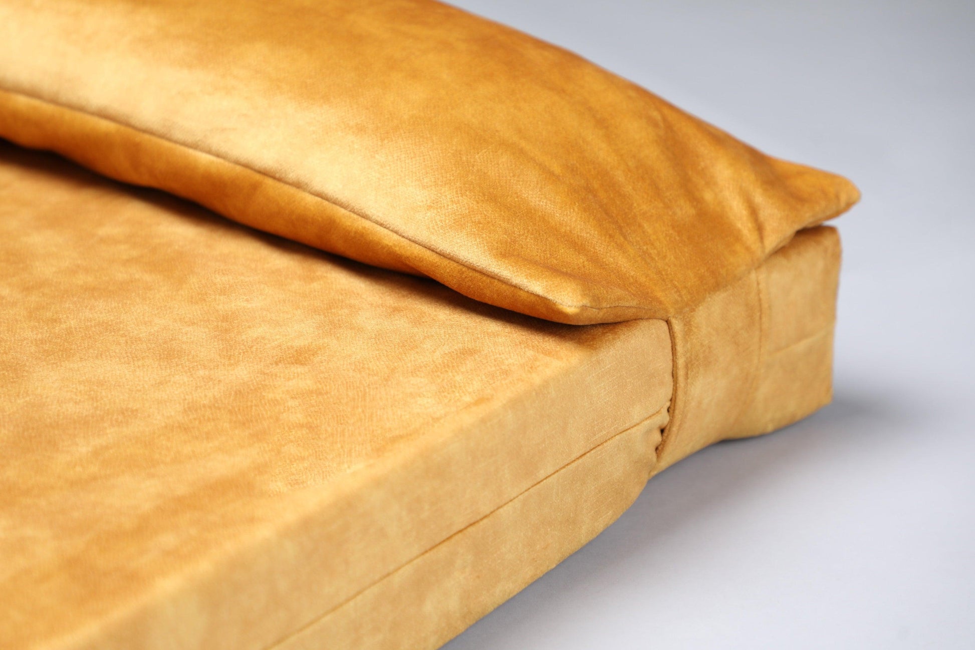 Dog's bedroom bed | ComfySupport+ | 2-sided | AMBER YELLOW | animalistus