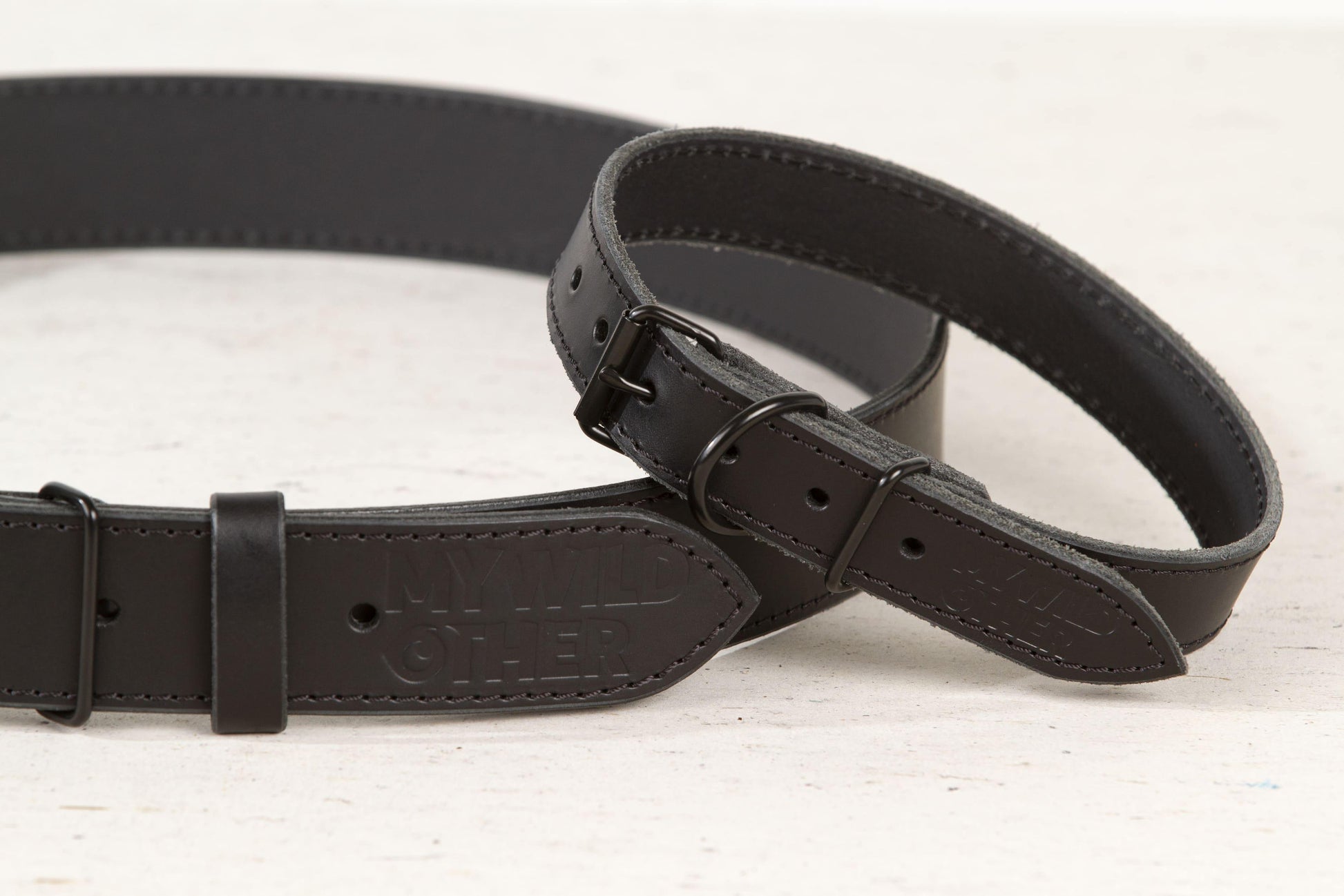 Handmade black leather dog collar - premium dog goods handmade in Europe by My Wild Other