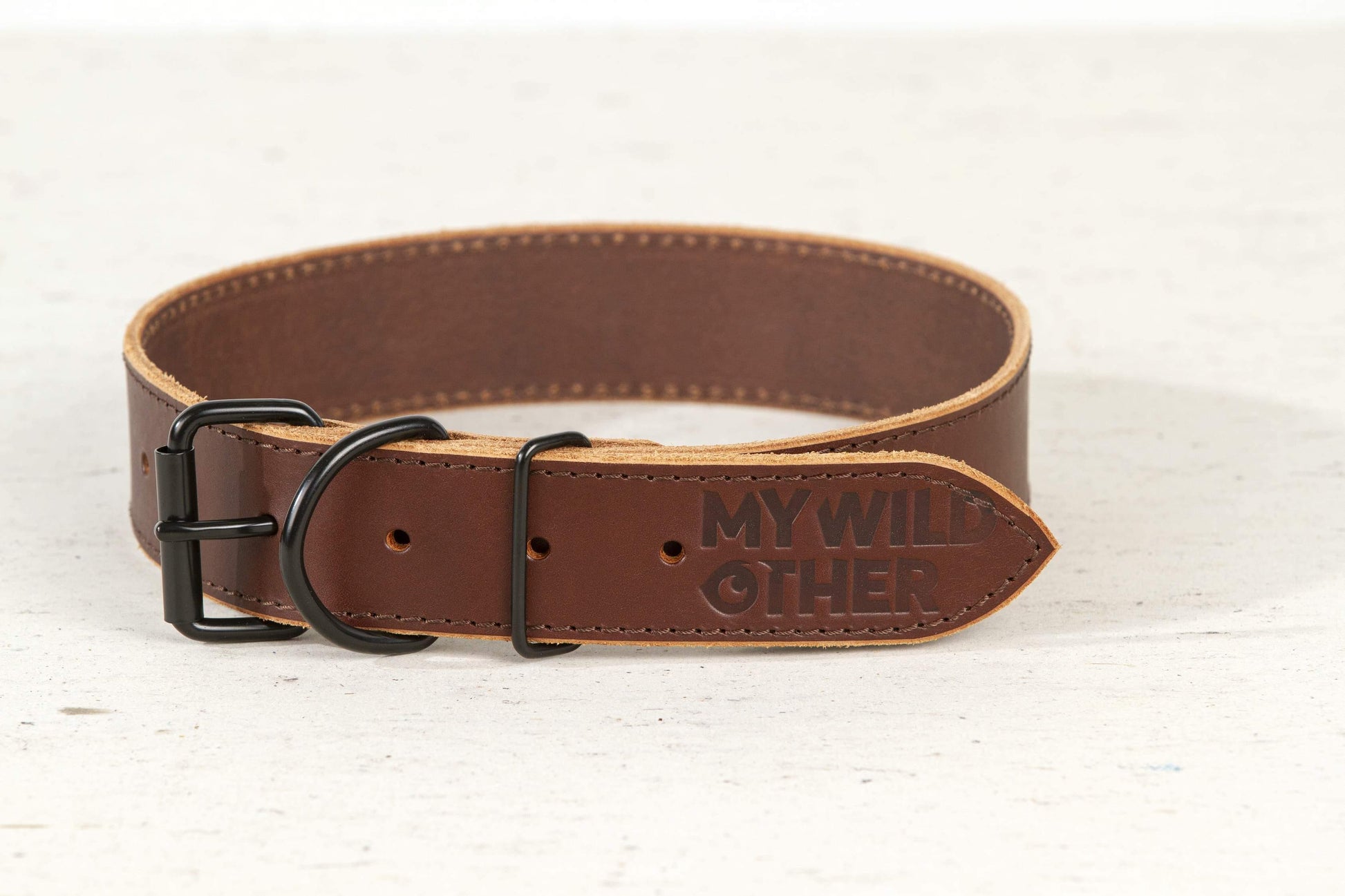 Handmade brown leather dog collar - premium dog goods handmade in Europe by My Wild Other