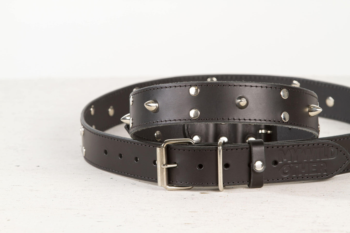 Handmade black leather STUDDED dog collar - premium dog goods handmade in Europe by animalistus