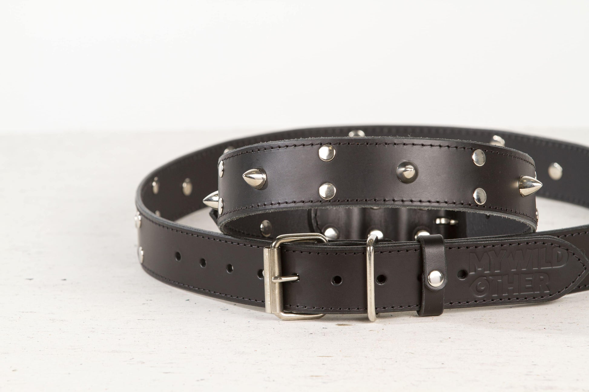 Handmade black leather STUDDED dog collar - premium dog goods handmade in Europe by animalistus