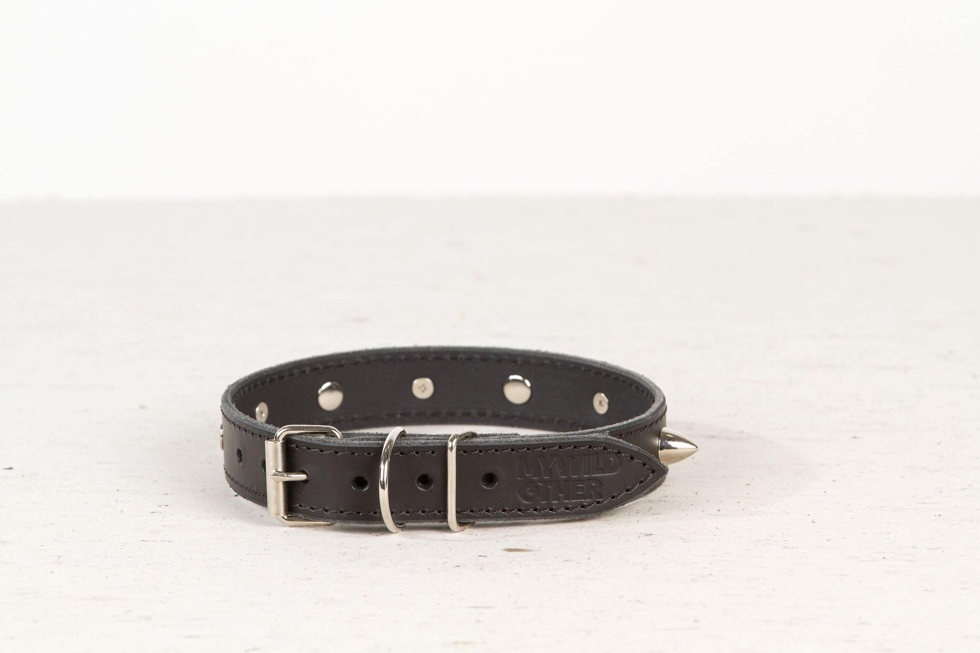 Handmade black leather STUDDED dog collar - premium dog goods handmade in Europe by animalistus