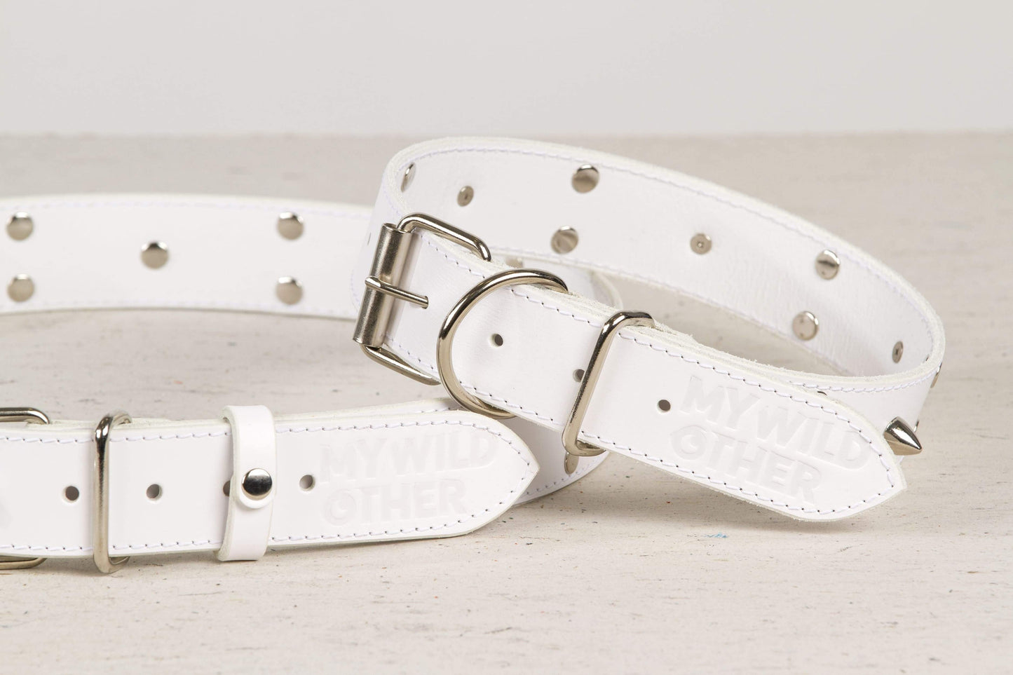 Handmade white leather STUDDED dog collar - premium dog goods handmade in Europe by My Wild Other